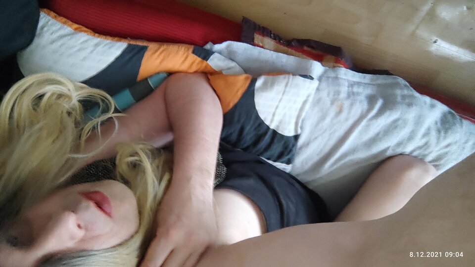 IMG_20211208_090259_TIMEBURST17.jpg - juliadada