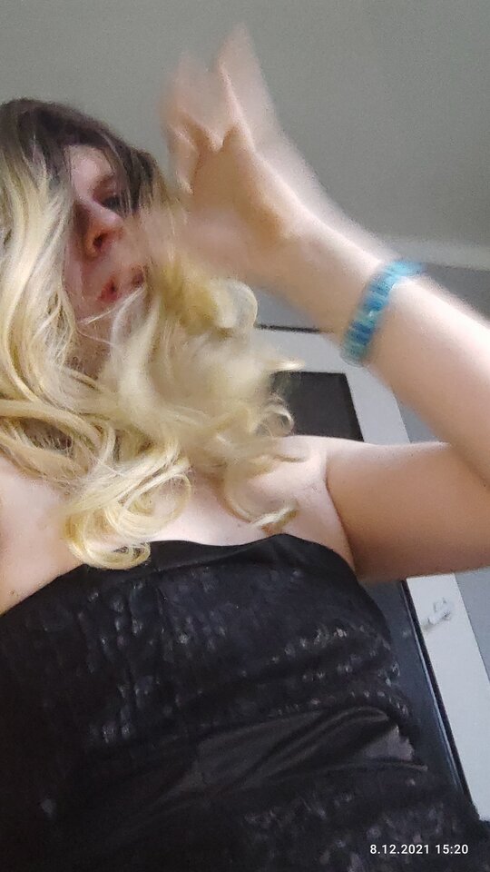 IMG_20211208_151958_TIMEBURST2.jpg - juliadada