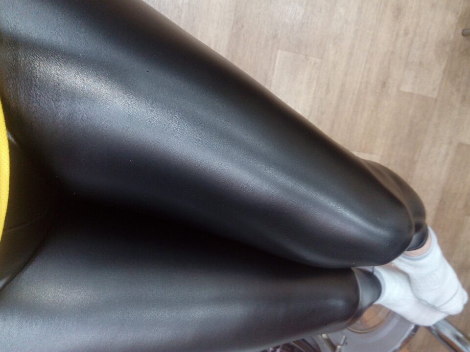 SV8Tl-TQz7w.jpg - fan_legginsow