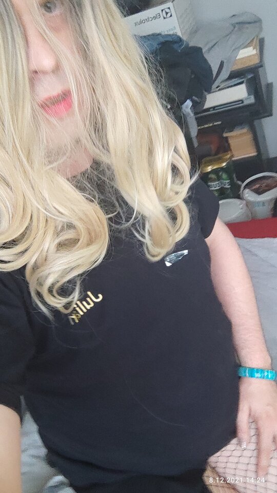 IMG_20211208_142358_TIMEBURST12.jpg - juliadada