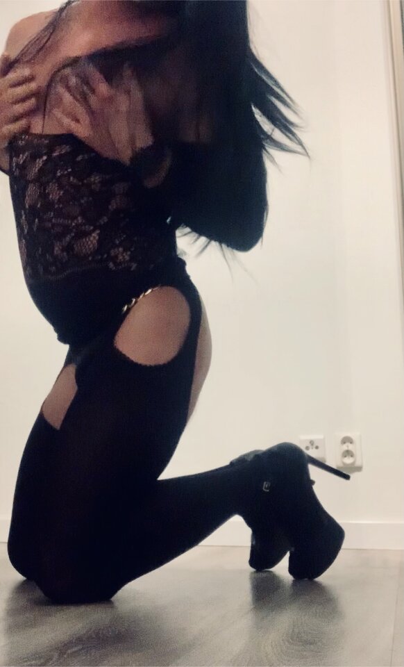 3F4AB0A0-0CE0-4598-9D18-FEFEFA8FCB4B.jpeg - FabStock