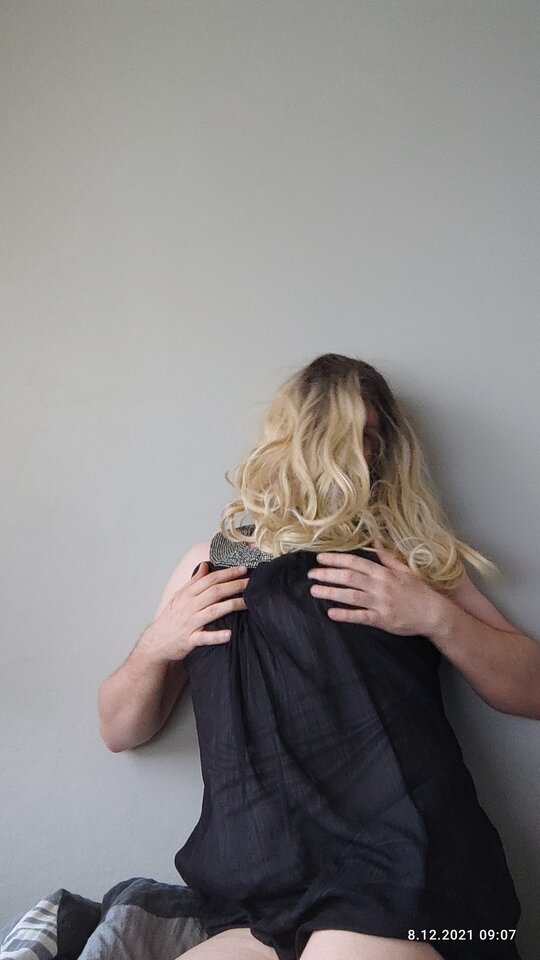 IMG_20211208_090544_TIMEBURST16.jpg - juliadada