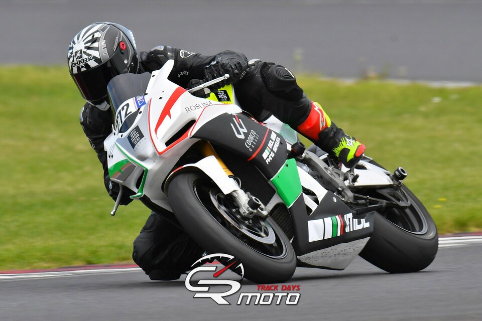 108213492_589514145324552_8675117270570685385_n.jpg - Roslin