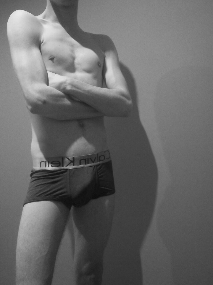 Księżyc świeci swoim blaskiem, noc nadeszła zimna, Jestem se - Kubus998