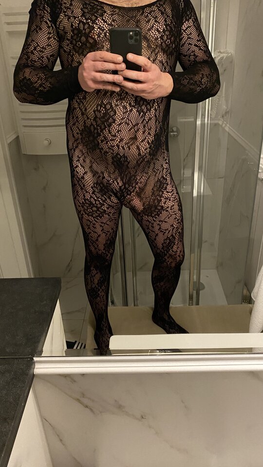 6E77F3ED-4327-4645-82AE-375BFAD91594.jpeg - nylon_fun