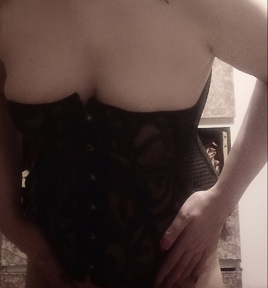 Polish_20220314_192112533.jpg - RedwithGold