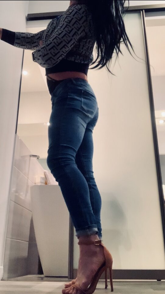 B8540B07-617E-44A3-81FB-65D2B50D2E36.jpeg - FabStock