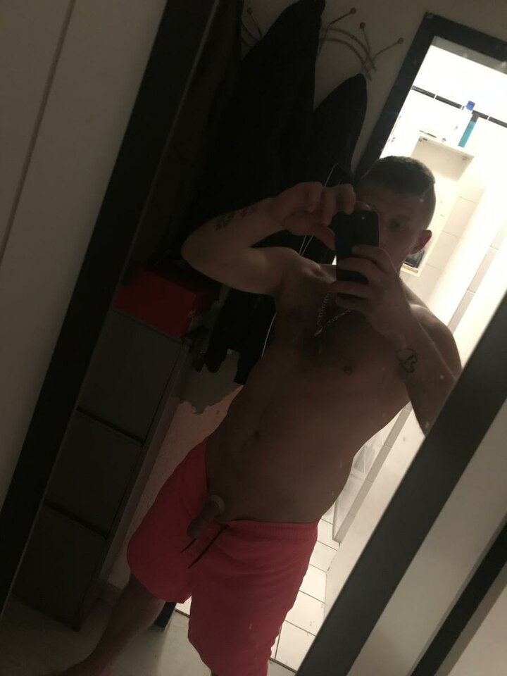 9613029-44A7C395DE47CAF69089441736E8DC2C.jpg - DocDogLizzQuen