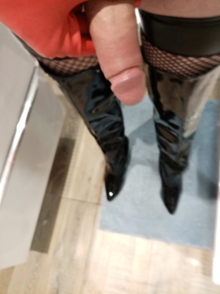 IMG_20220329_211425.jpg - Gloves54