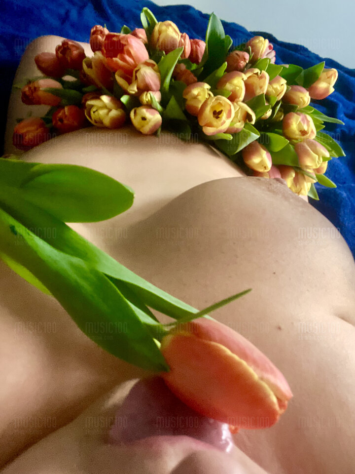 36DFACB9-BA1E-48F2-965E-A12C4E1B63FF.jpeg - Music100