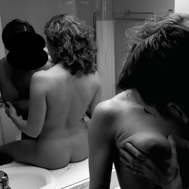 DotykMotylaOddechNaKarku