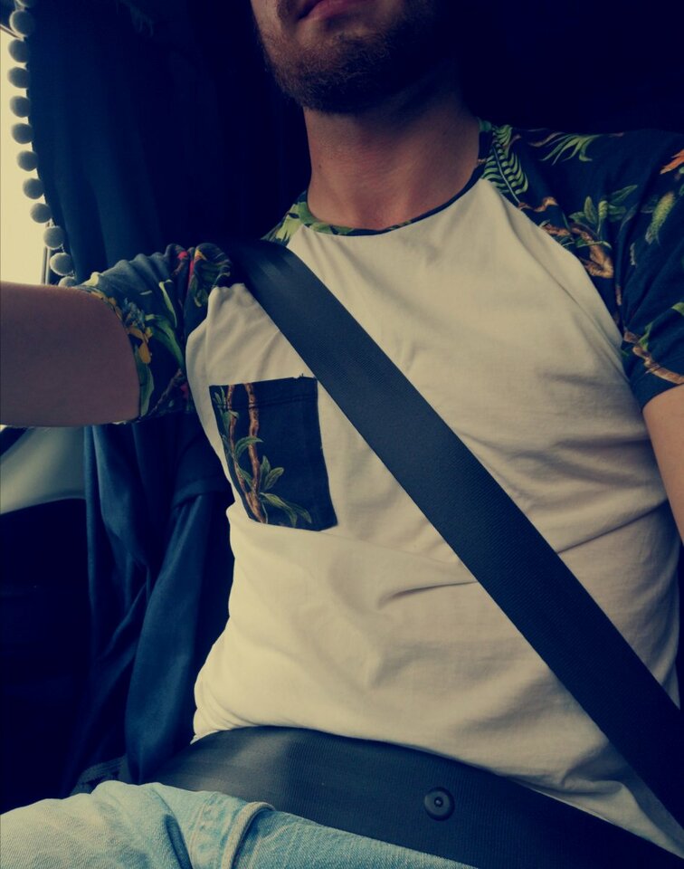 big_4fee8acb34445ea6aec2612957137766.jpg - Mobiln123