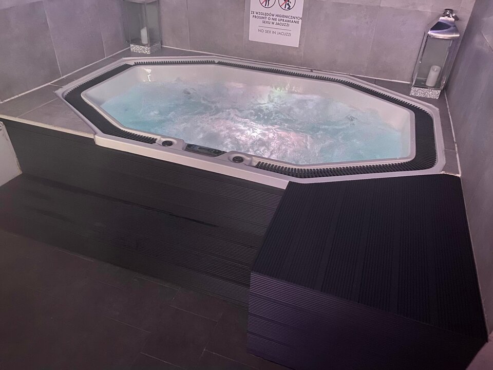 jacuzzi w Lavie! - LavaClub