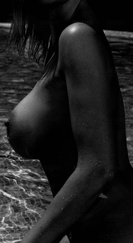 92643EC6-D16E-44DA-8523-689F72FF537C.jpeg - Aurora80T