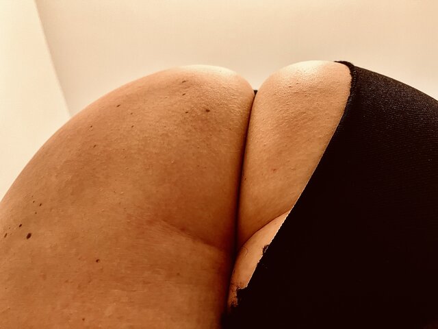 followtwowhiterabbits