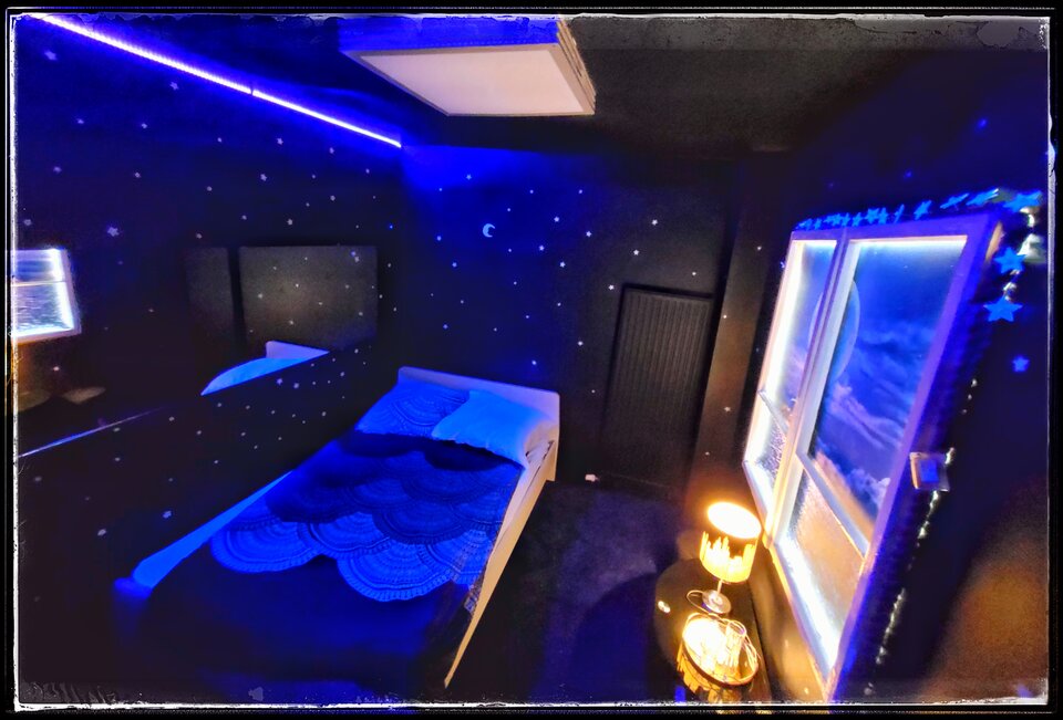 Pokój UV. - Sensual_Places