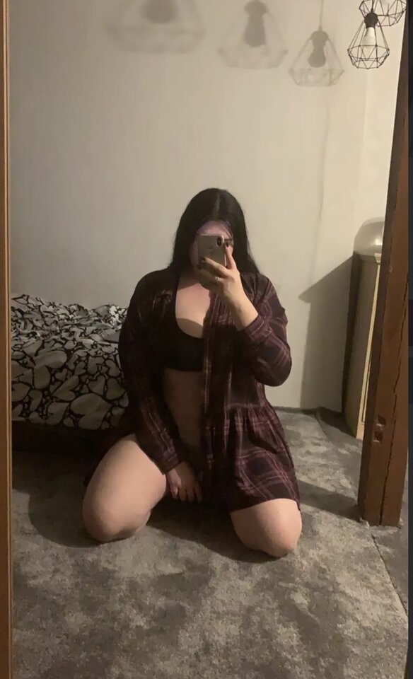 A7E5ECF9-69BE-4680-8407-EE7D368FCEB2.jpeg - sitlig