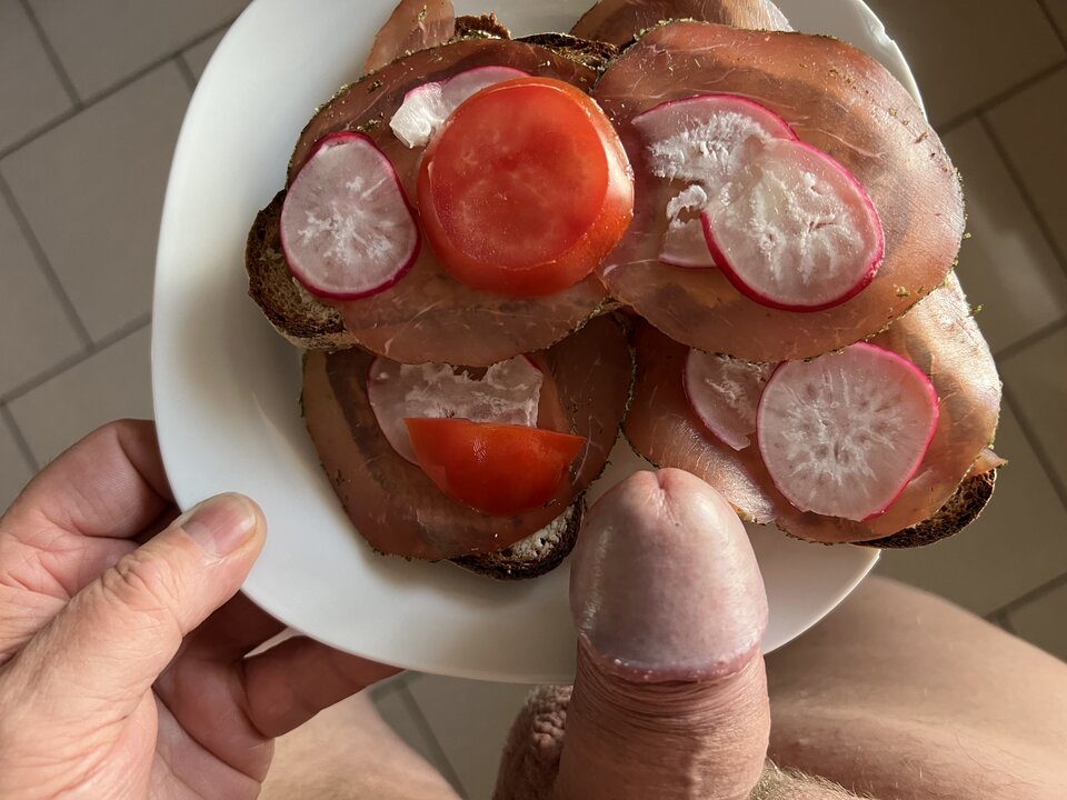 01824C60-F52B-4112-9E36-680D7CE5A343.jpeg - nrw670n