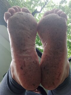 Połóż się na podłodze..1