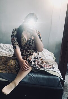 Ktoś chętny sprawdzić co pod ubraniem?