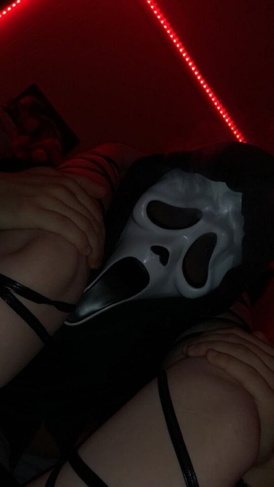 FC5w-VSWYAYrUPU.jpg - d31_r33