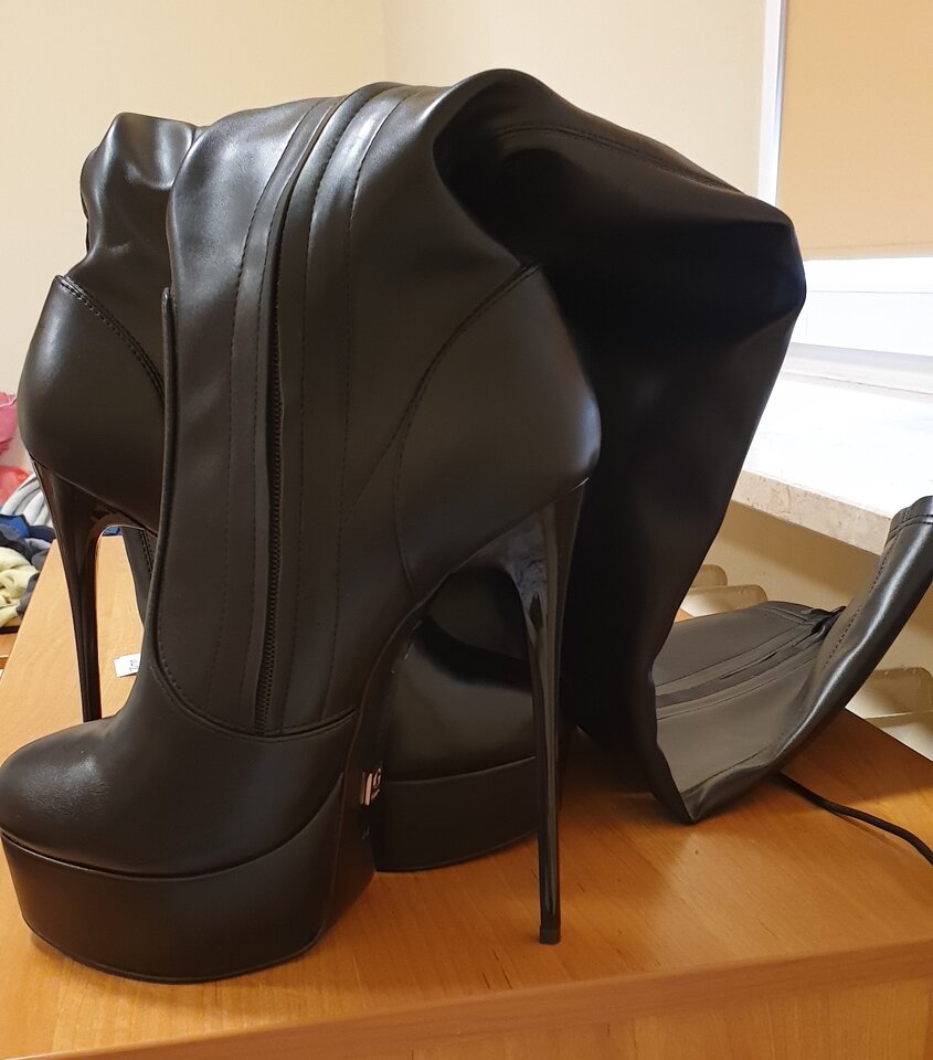 Nowe cudeńka - overknees :) - karina86