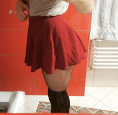 czerwona mini