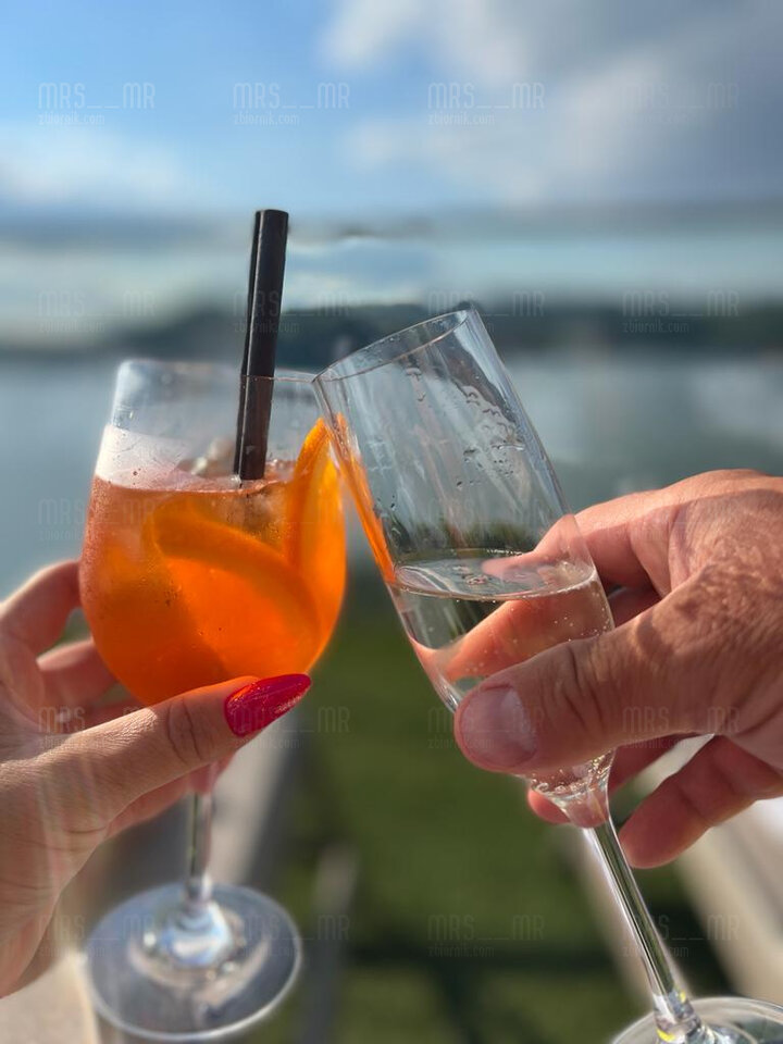 Weekend 🥂🌞 - Mrs__Mr