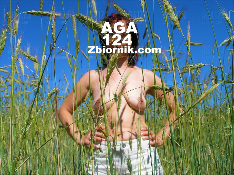 Buszująca w zbożu - aga124