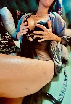 Dama w buduarze, czeka…