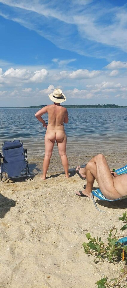 53CECAE3-A055-45CB-846E-881545C092CF.jpeg - para0