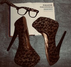 Może ktoś chętny zabawić w takim klimacie? ;*