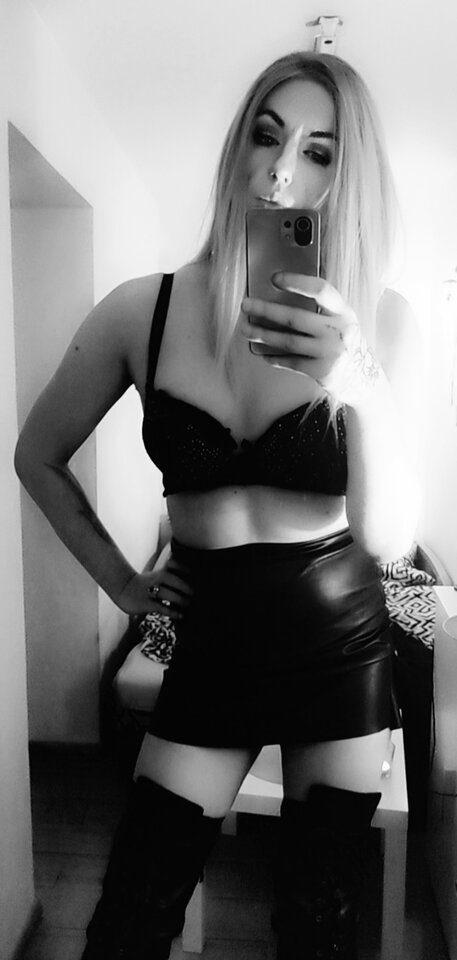 IMG_20220629_162309.jpg - KarolinaShemale29