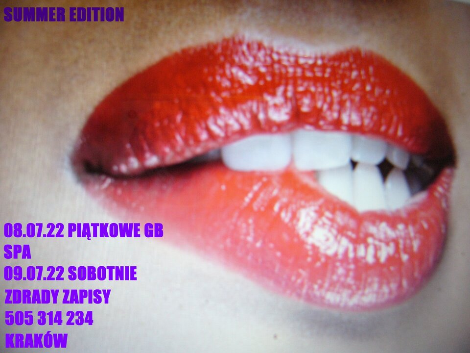 P11001044.jpg - Partyclub