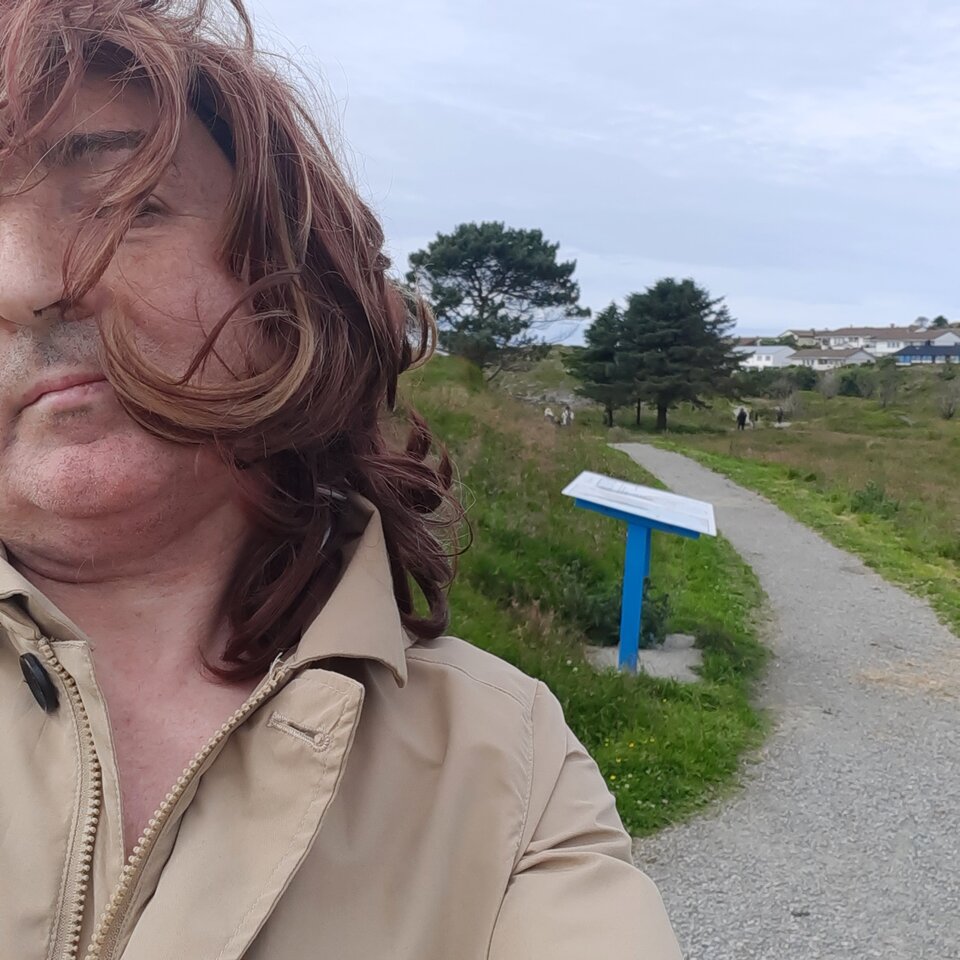 16574562478605146040279376447091.jpg - Palciusia