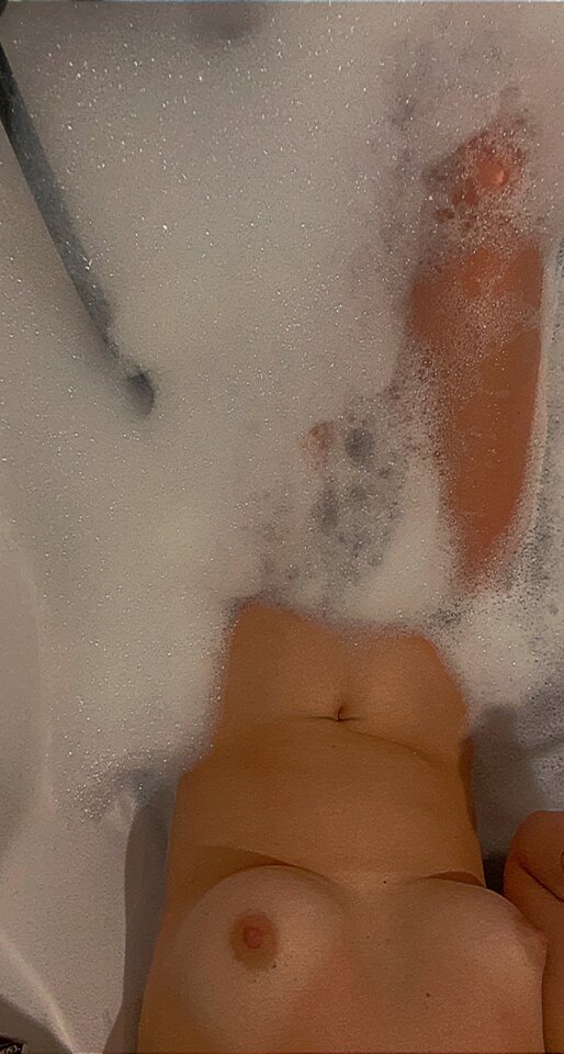 164893C5-3430-4D3D-BBDB-0935CF7F425F.jpeg - SexyBetchHotpussy