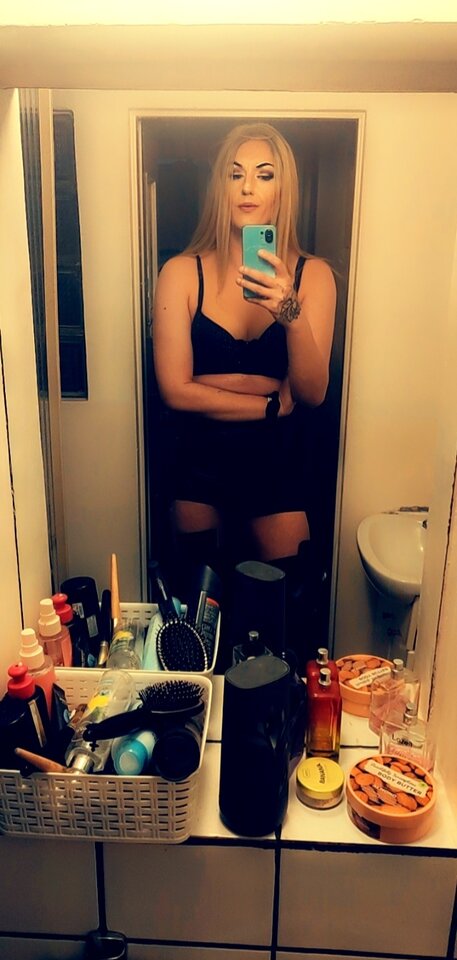Snapchat-1454859217.jpg - KarolinaShemale29