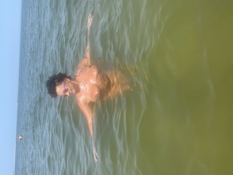 1DA38B21-9F22-451F-B7C2-E04752BFE93A.jpeg - Sexocholicy3m