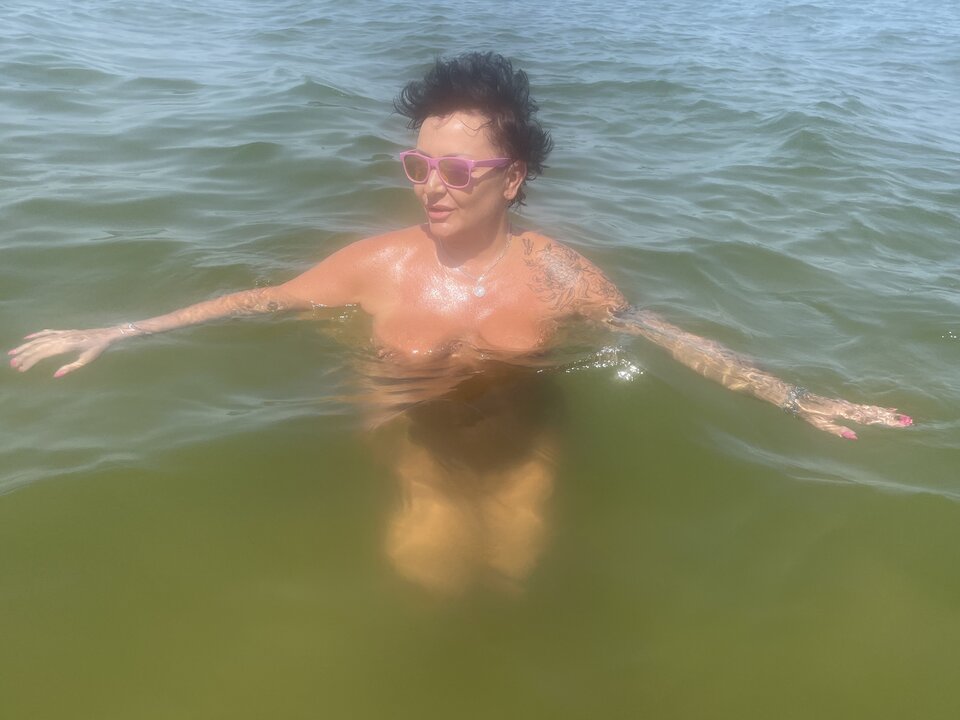 27A8B913-22B9-47BC-9E2A-EDB2988E6E9D.jpeg - Sexocholicy3m