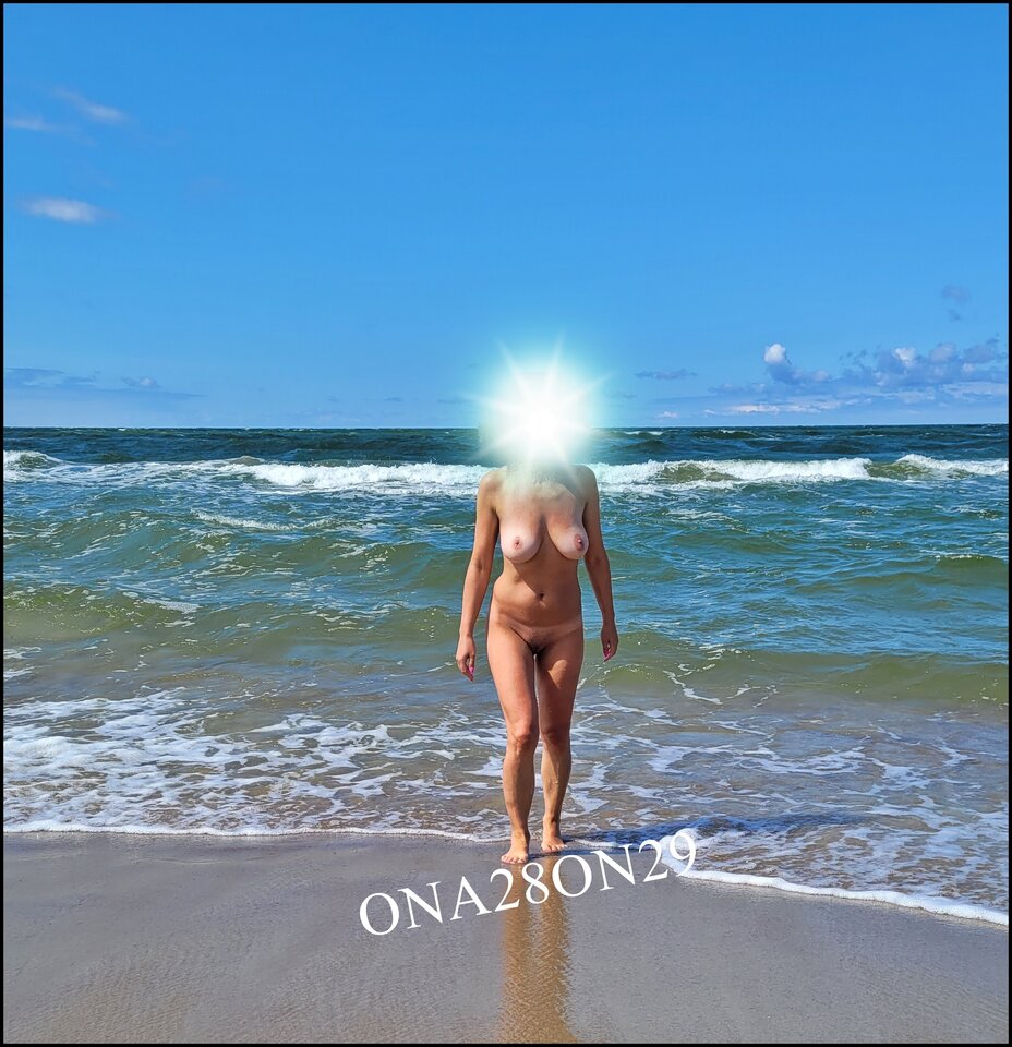 Kto wejdzie ze mną do wody? - ona28on29