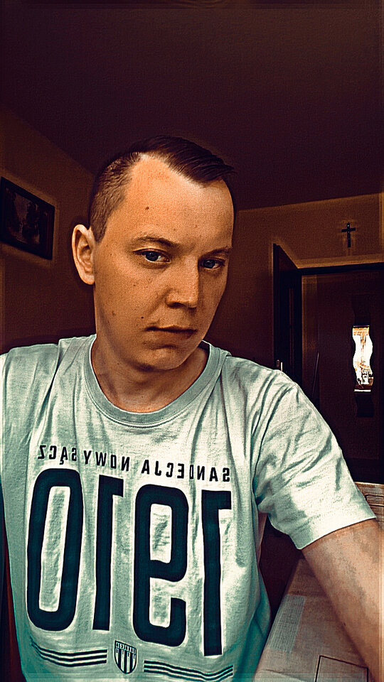 Lumii_20220601_151755934.jpg - Szakal1993