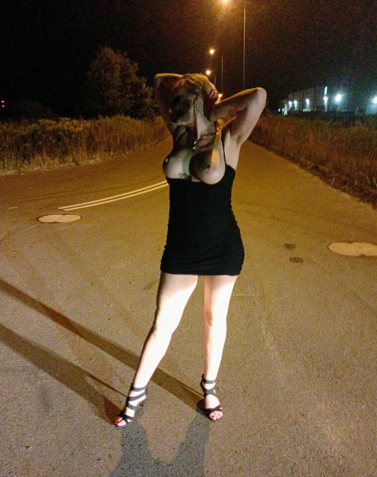 taką ulicznicę możesz spotkac wieczorem... - Zboczuszki_szczecin