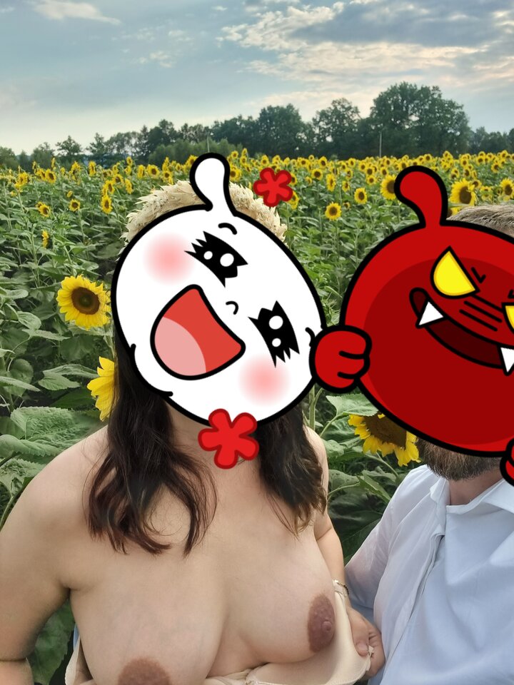 Sesja w słonecznikach czemu nie 😈😈😋😋😋 - ZatraceniSoba