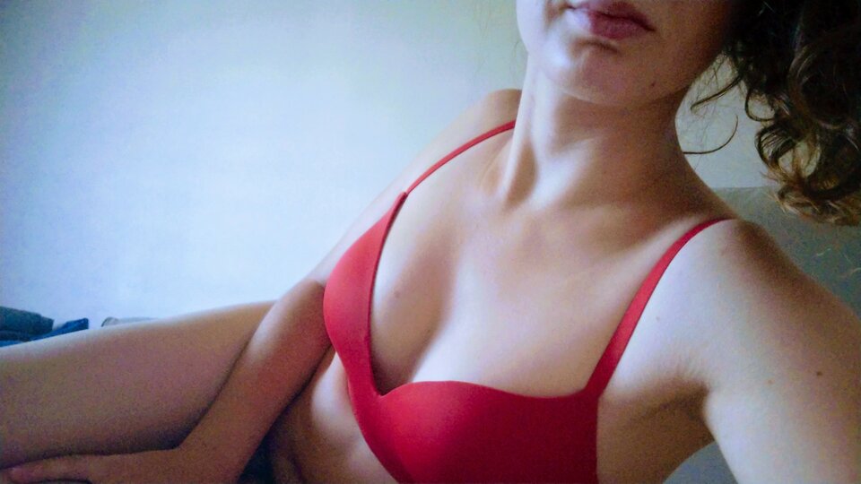 Chciałabym poczuć teraz kutasa w sobie 🍆 - mrs_veryshy