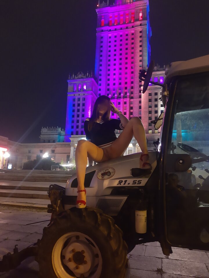 Point Blur_Aug142022_055721.jpg - Hagparka