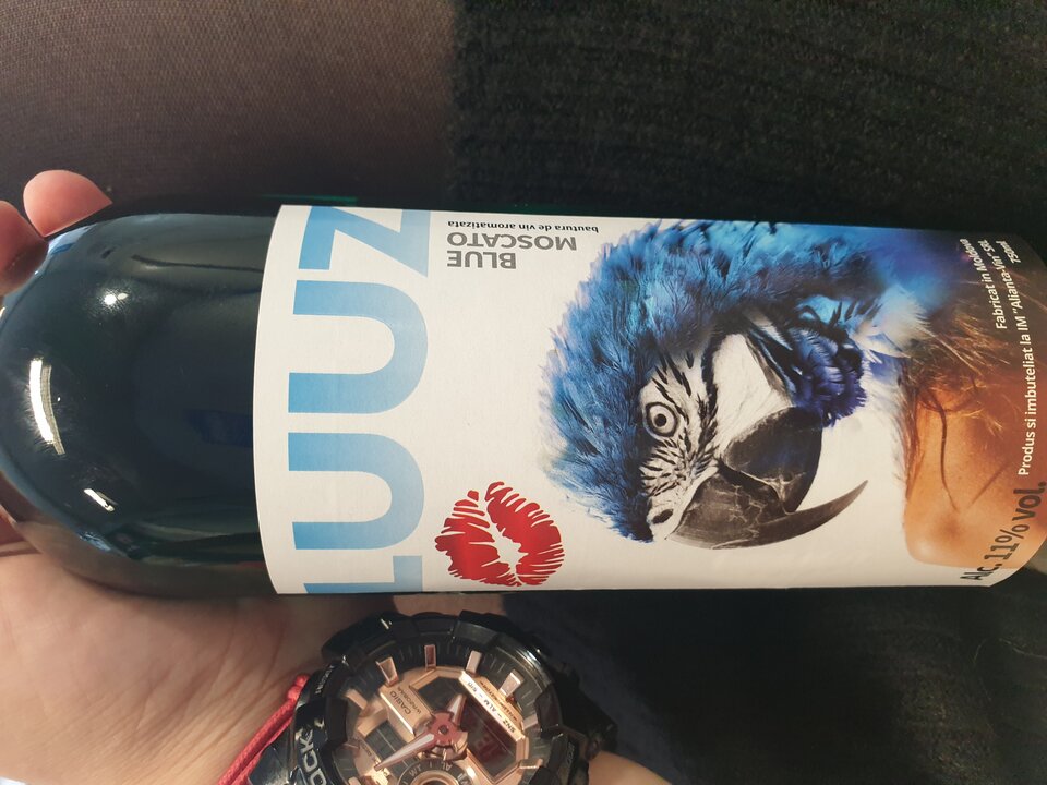 Nie dosyć ze niebieskie to ponoc jeszcze działa na libido 😉 - LampkaCzerwonegoWina