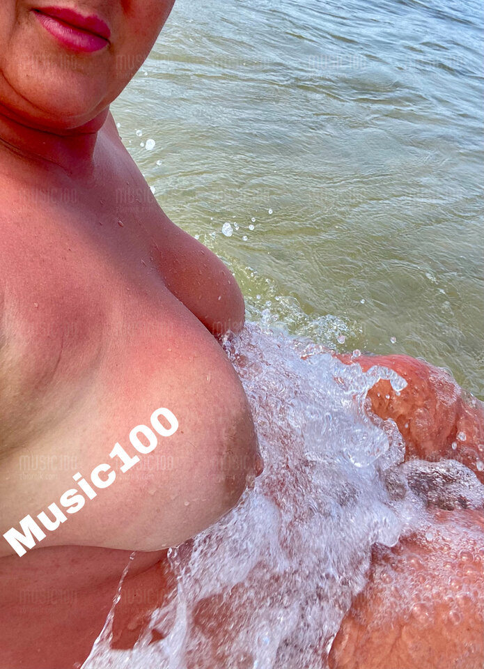 3358C131-6404-403E-8169-9E0D195E2FCA.jpeg - Music100