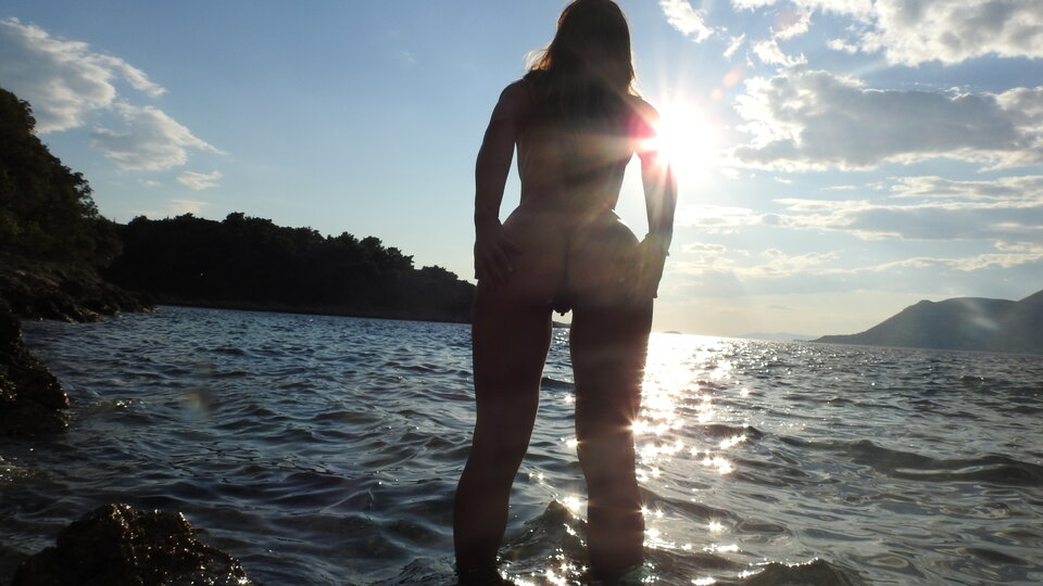 Letnie wspomnienia - HotWifeAndHusband