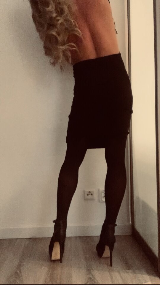 F67B7A16-D0FA-4A7A-B928-C3171A80C568.jpeg - FabStock