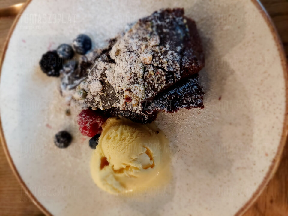 A może... łodzik;) - Tomasz39lat